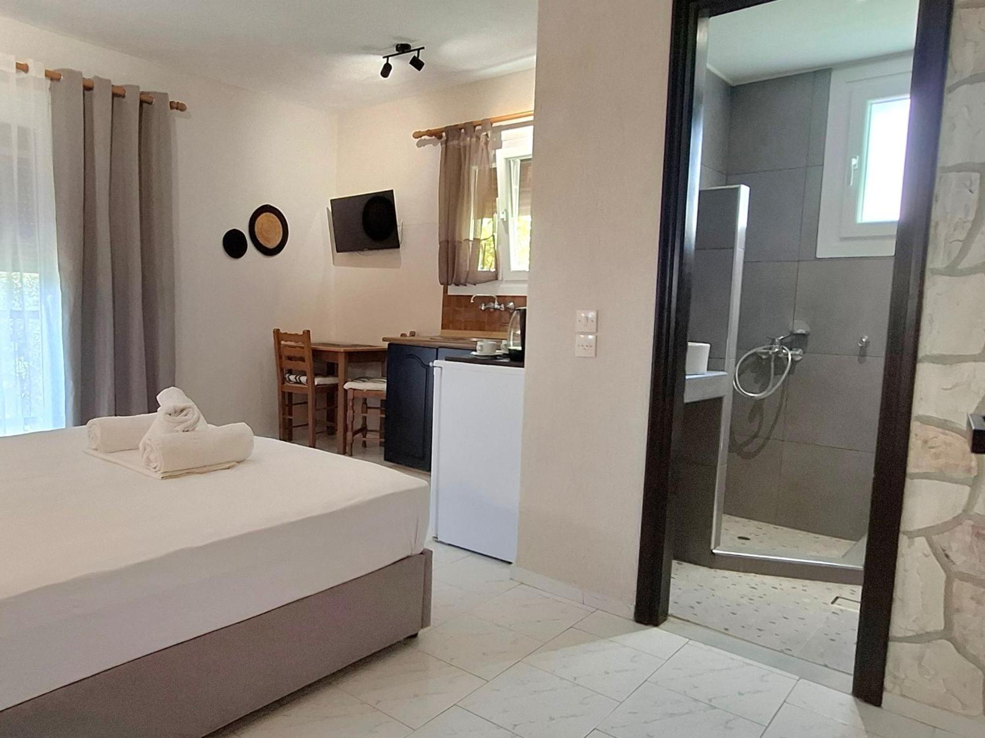Georgia Apartments Стафилос Номер фото